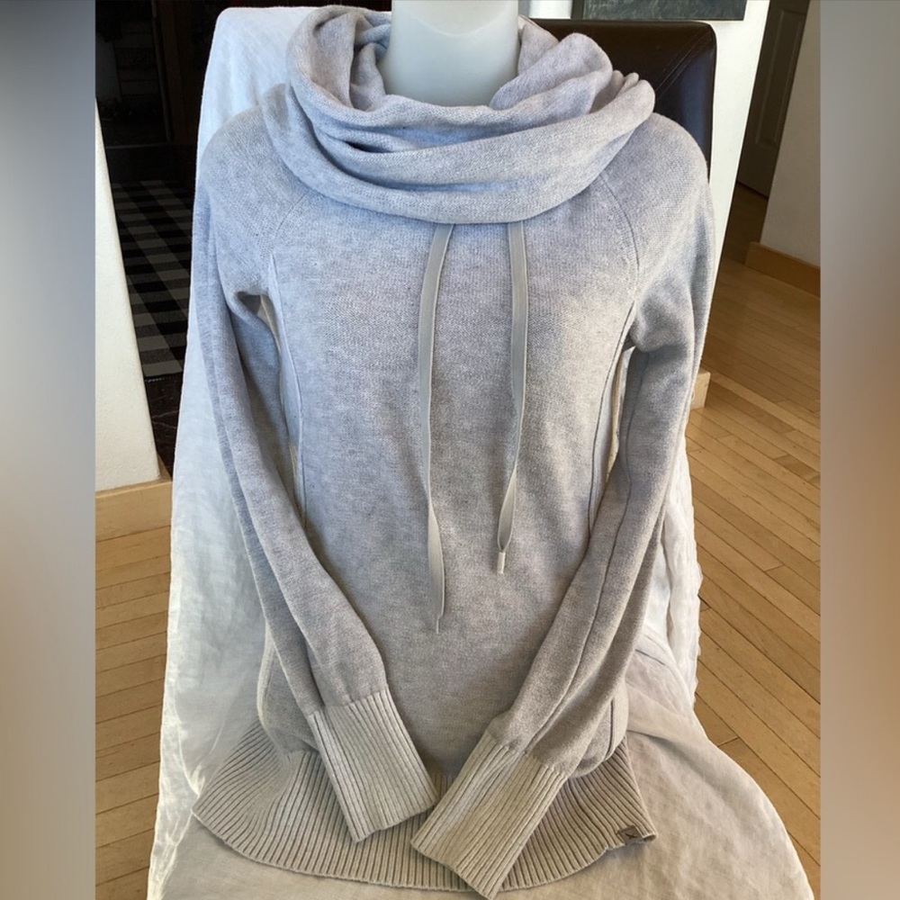 Eddie Bauer Light Gray Women's Sweater